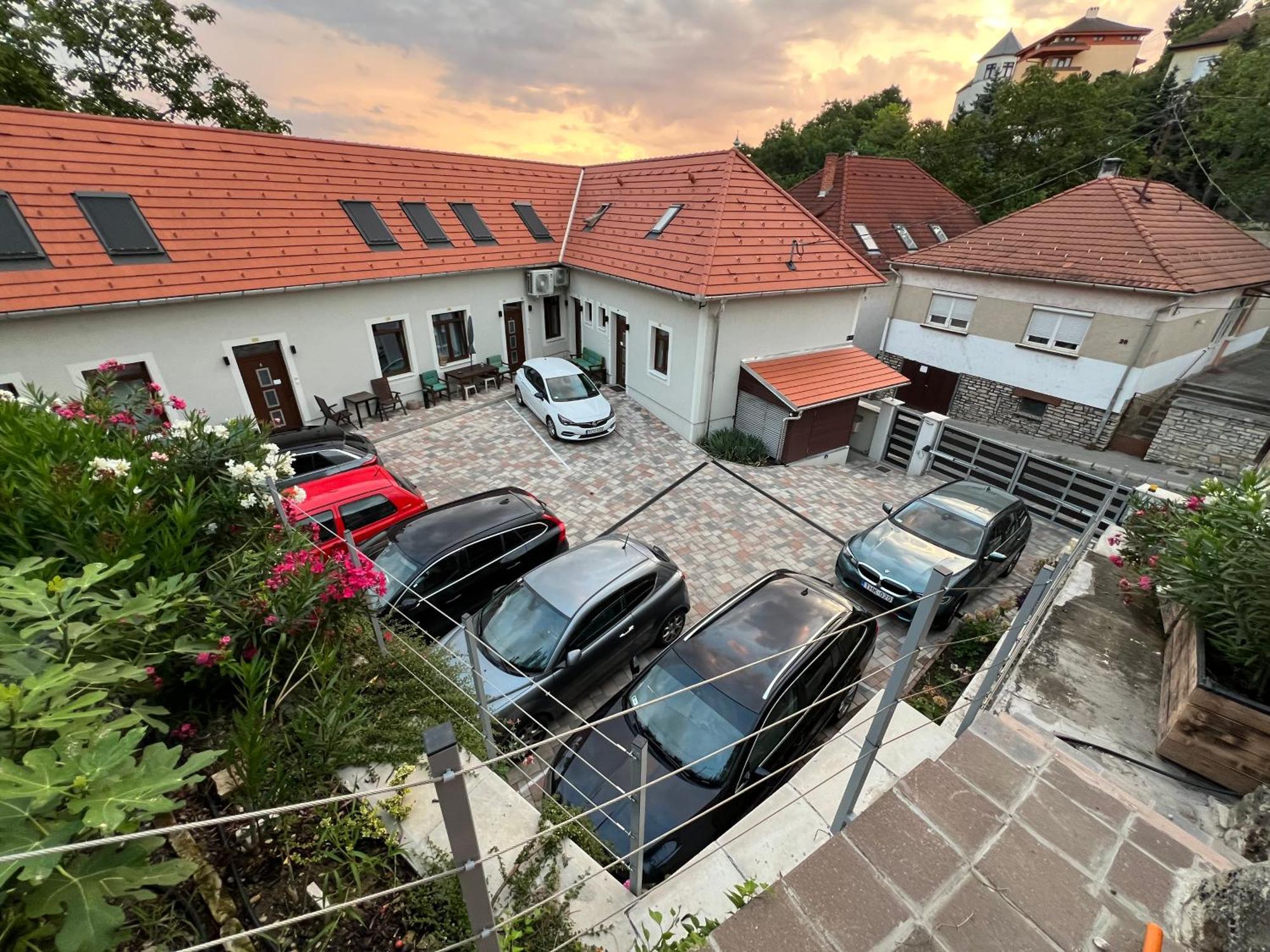 Monbuhim Comfort Veszprém Exteriér fotografie